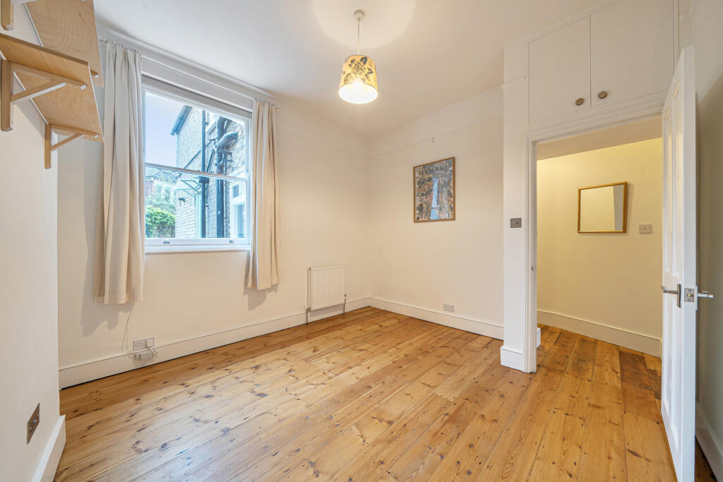 Apartment in London - More