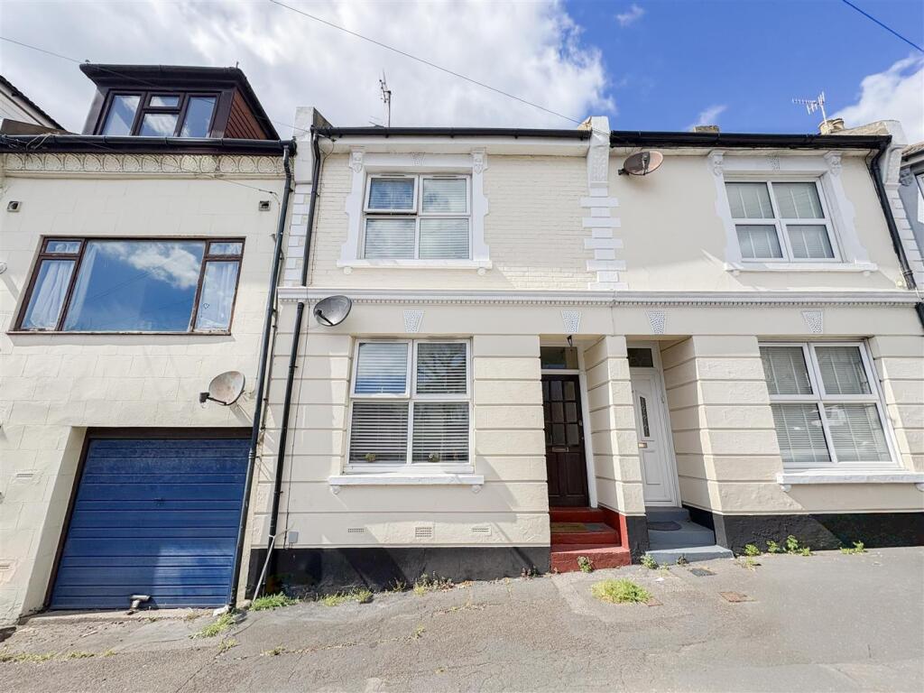 Main image of property: Old London Road, Hastings, TN35 5LX