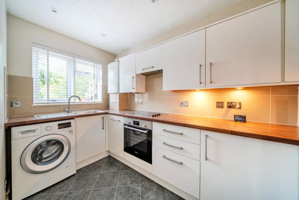 House in Kingston upon Thames - View 3