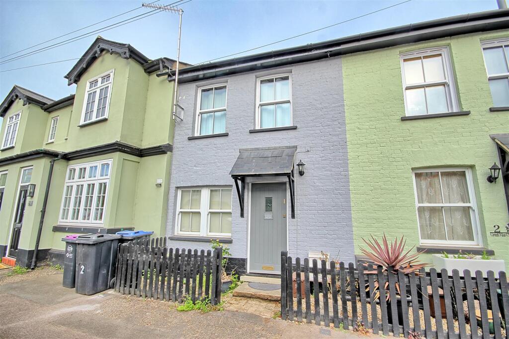 Main image of property: HIGH STREET - WIDFORD - CHAIN FREE