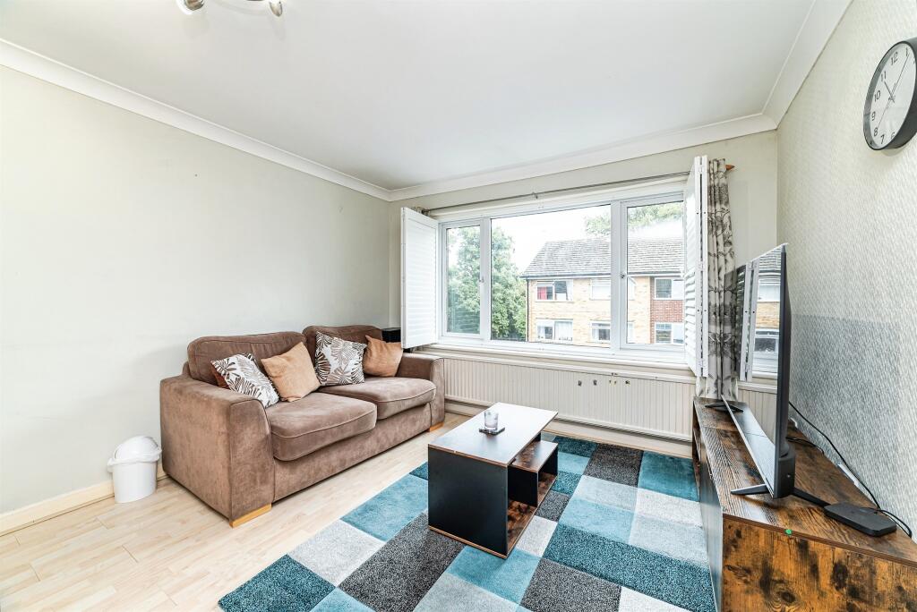 Apartment in Reading - View 4