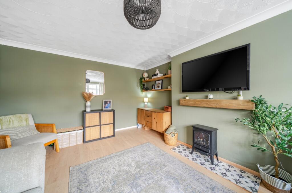 House in South Kesteven, Grantham - More