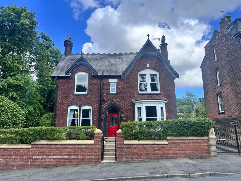 Main image of property: Thornleigh, Old Road, Stalybridge