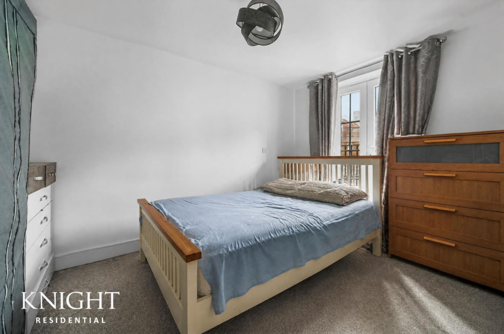 Apartment in Colchester - More