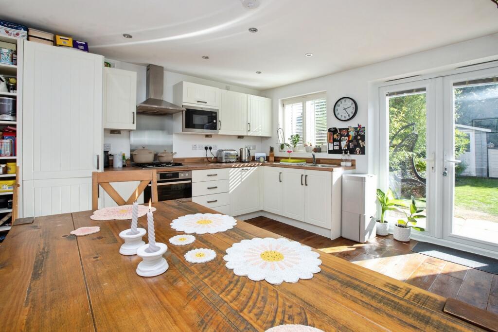 House in Newark and Sherwood, Rainworth - More