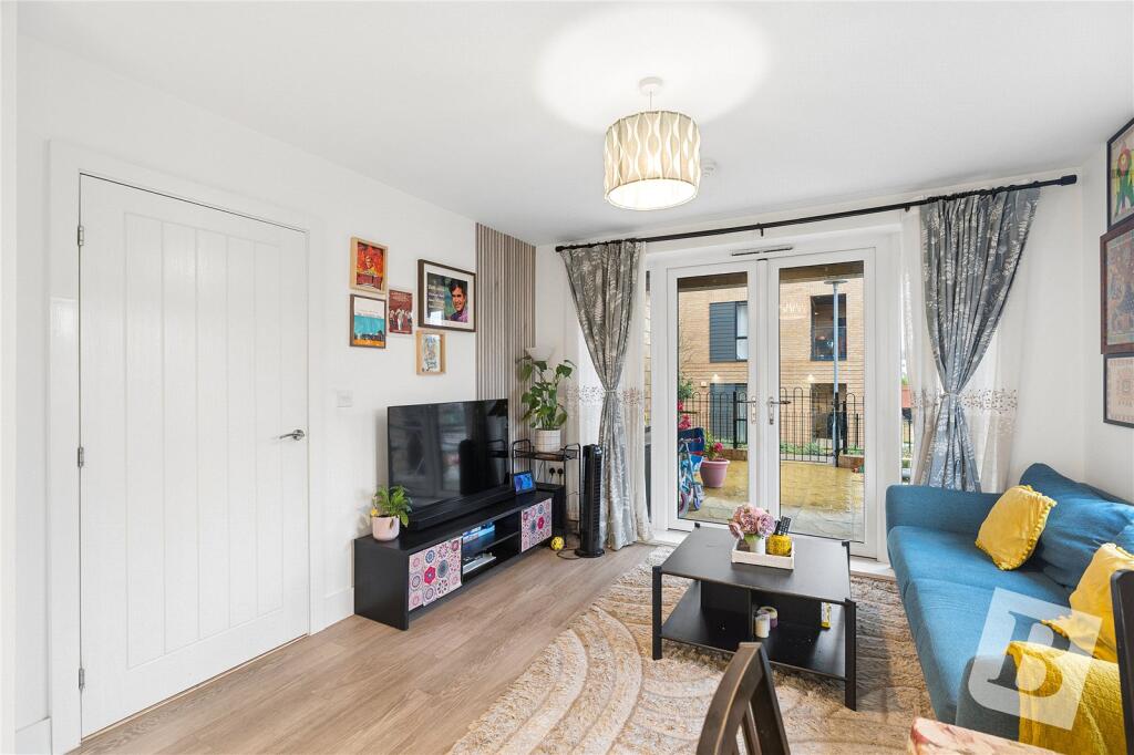Apartment in Romford - View 4