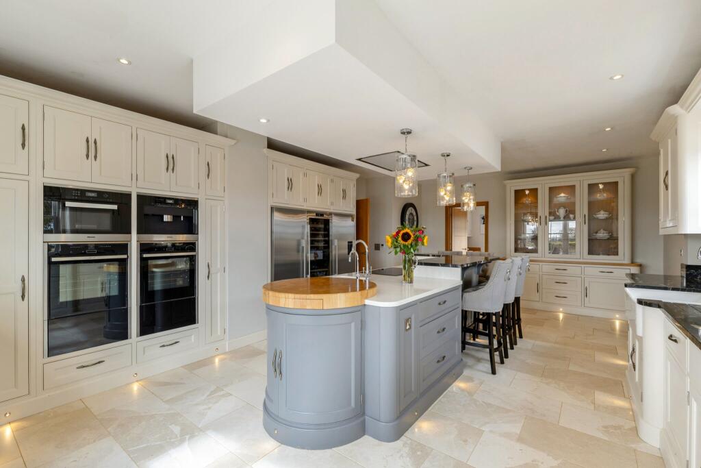 House in Middleton Cheney, West Northamptonshire - View 2