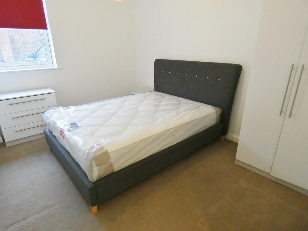 Apartment in Preston - More