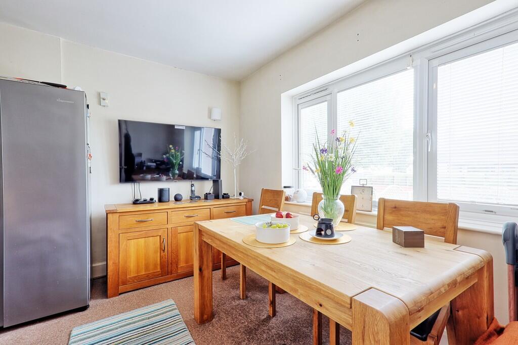 House in Southend-on-Sea - View 5