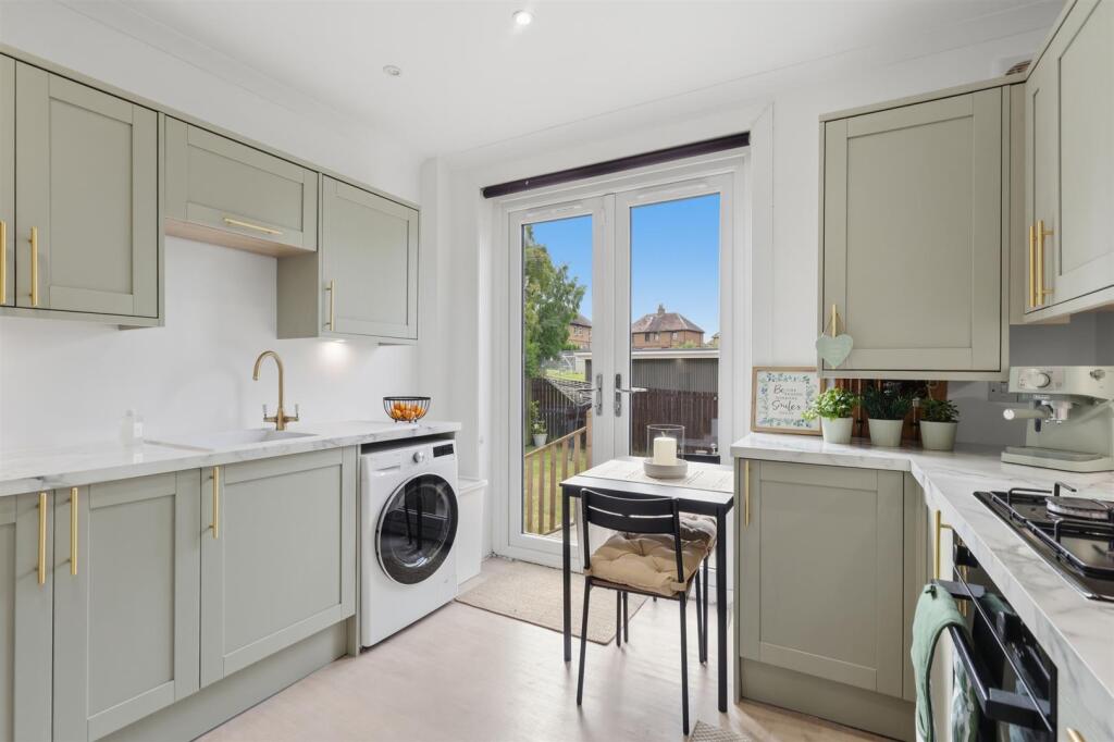 Apartment in Gourock, Midton - View 4