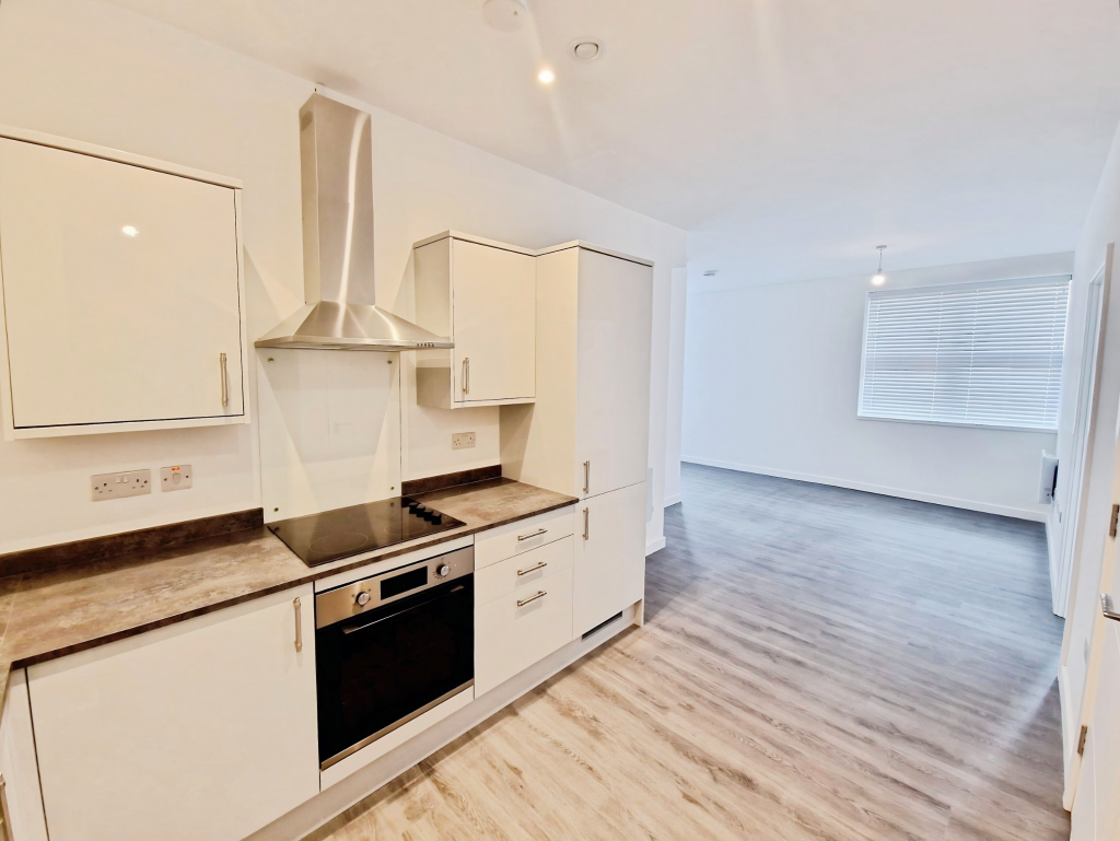 Main image of property: 44 Ascot House, Lynch Wood