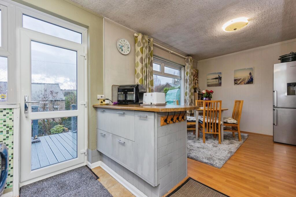Church Road, Hollingworth, SK14 photo 4