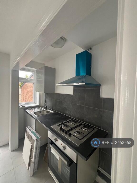 Main image of property: Hazelwood Close, Luton, LU2