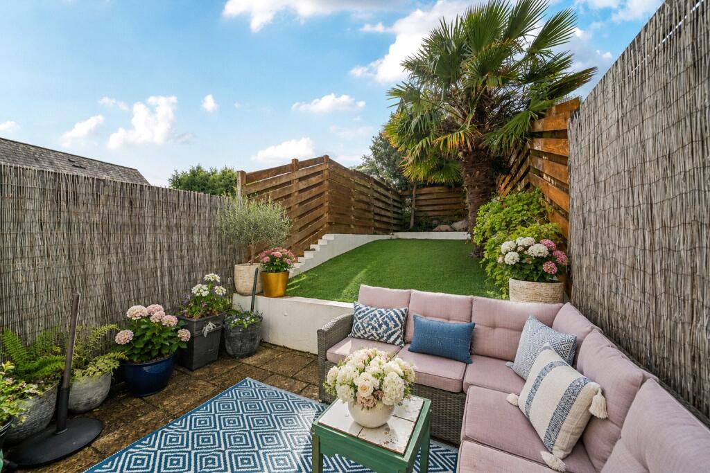 House in Teignbridge, Teignmouth - More