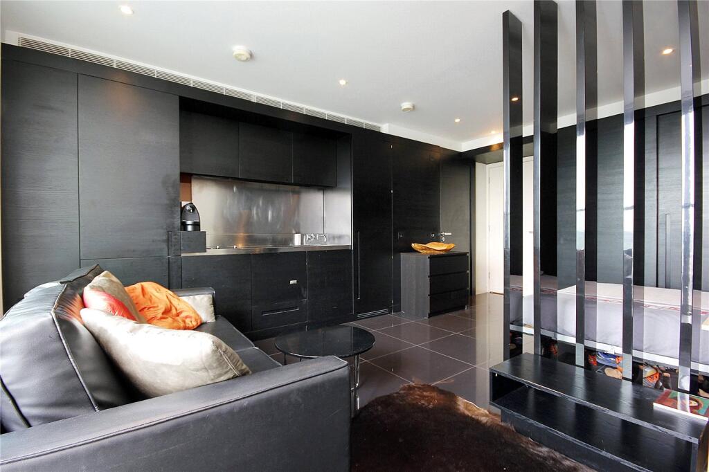 Main image of property: Pan Peninsula Apartments, Marsh Wall, E14