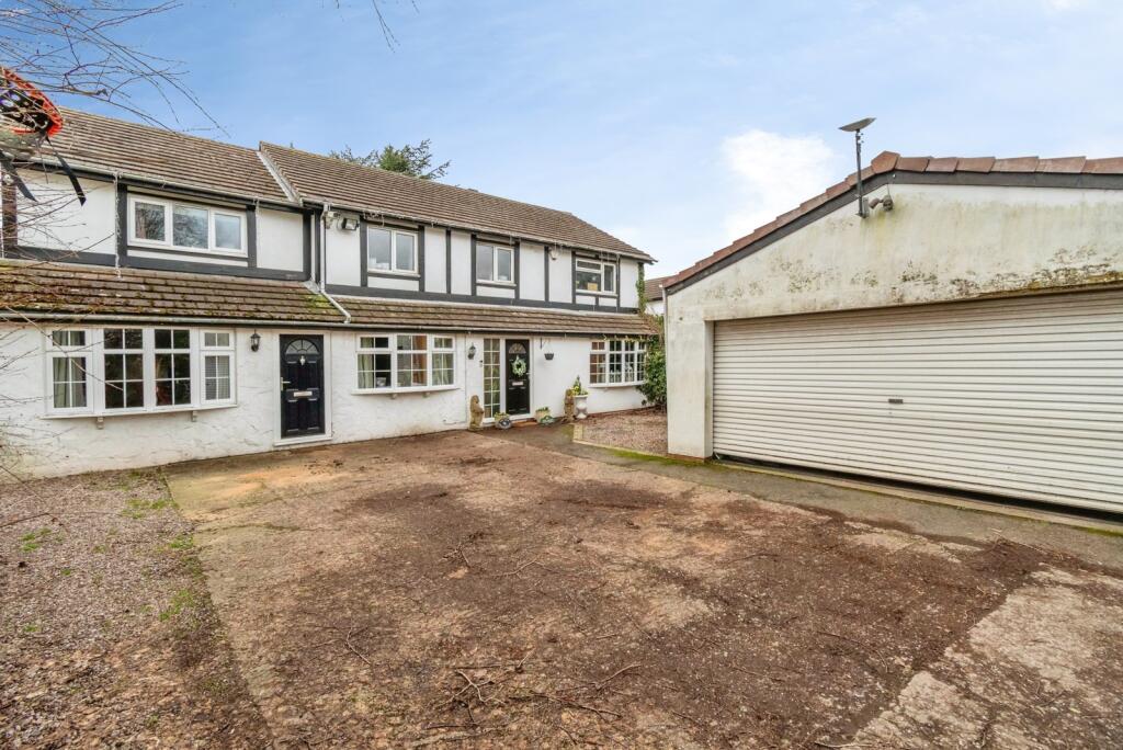 Main image of property: Bursnips Road, WOLVERHAMPTON, West Midlands, WV11