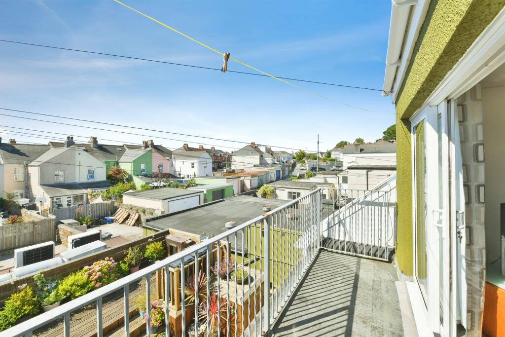 House in Saltash, Cornwall - View 4