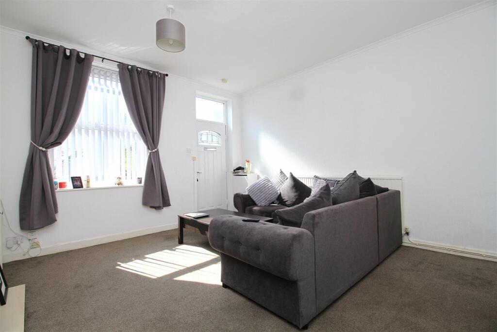 House in Tameside, Greater Manchester - View 3