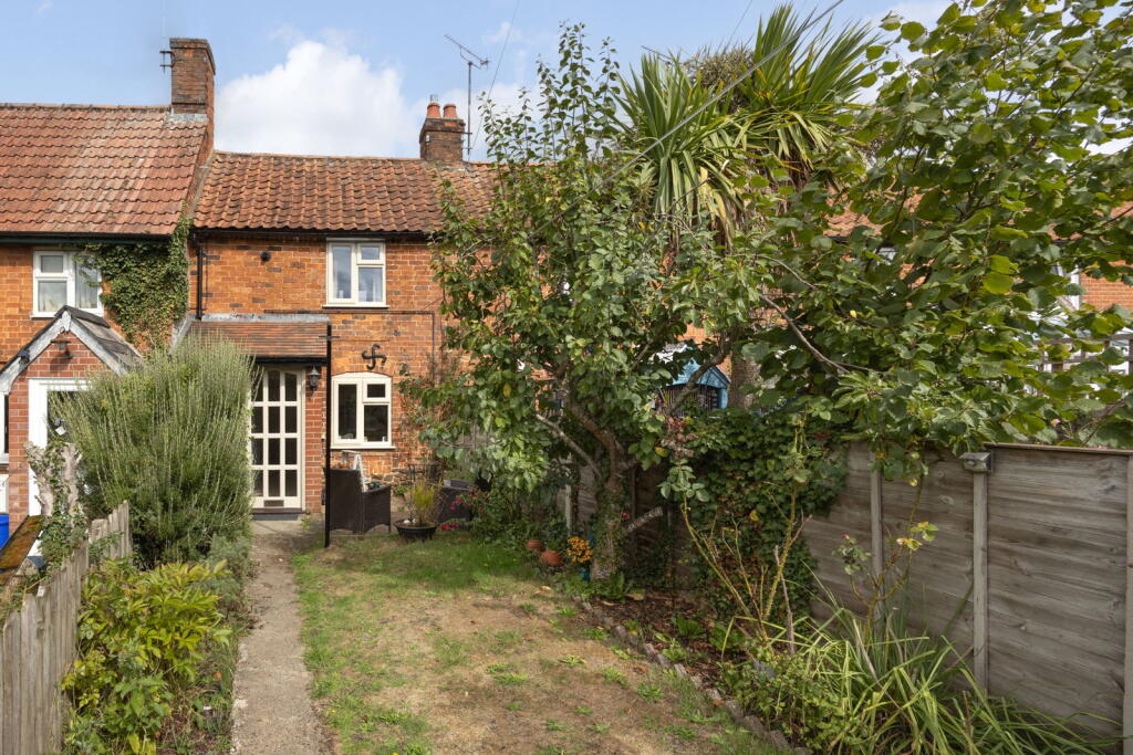 Main image of property: The Leaze, Bromham, Wiltshire, SN15 2EY