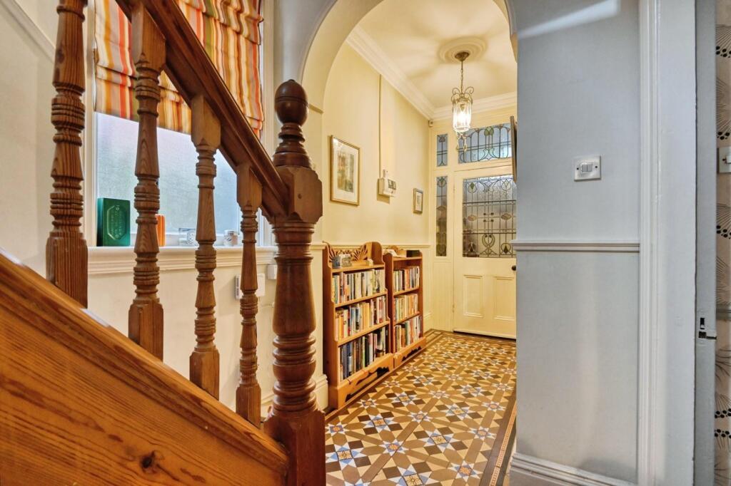 House in Sutton Coldfield, Maney - More