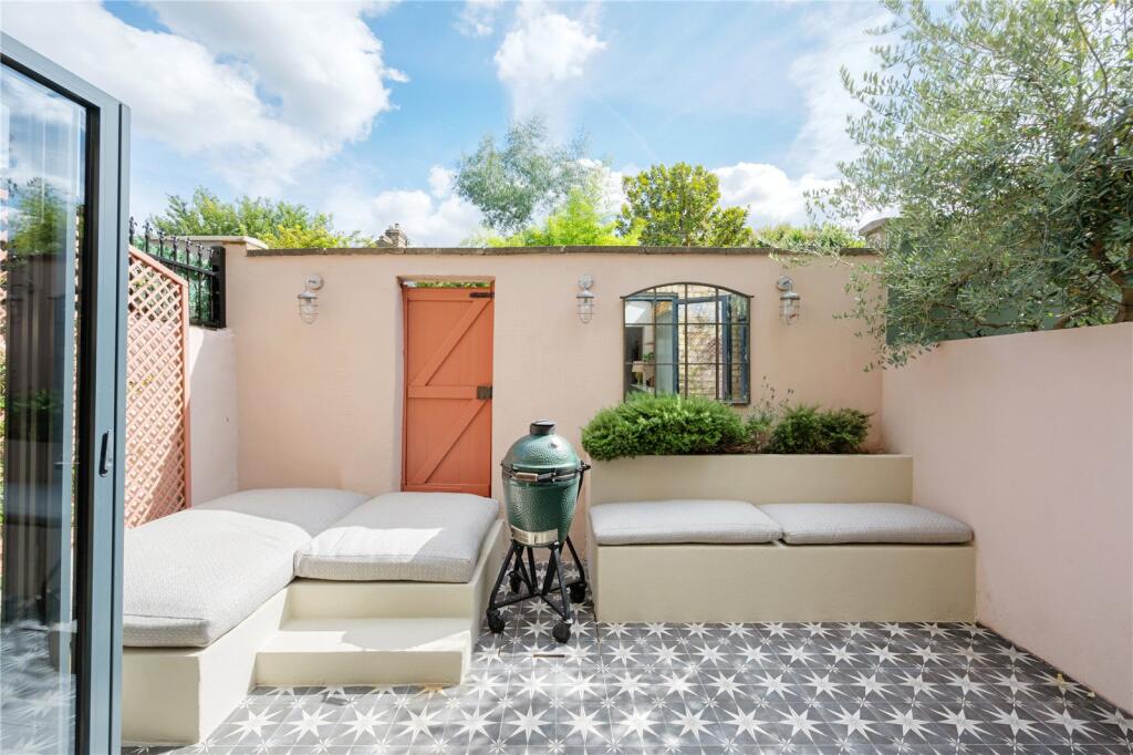 House in London - View 5