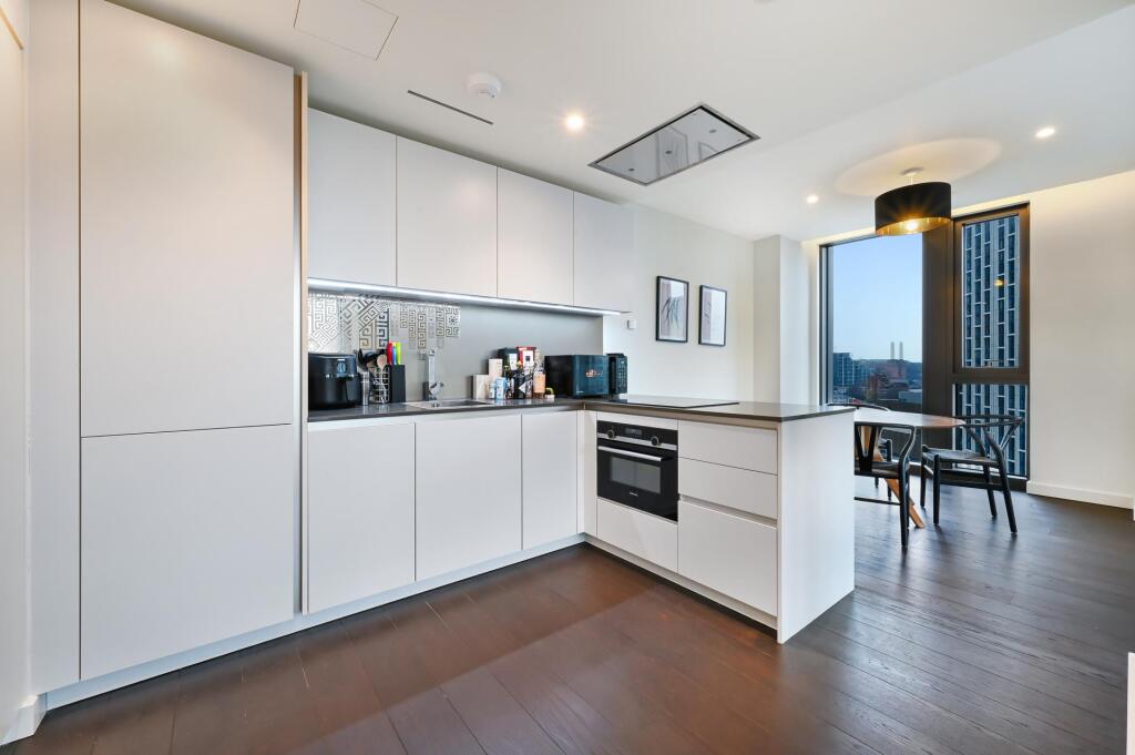 Apartment in London, Vauxhall - More