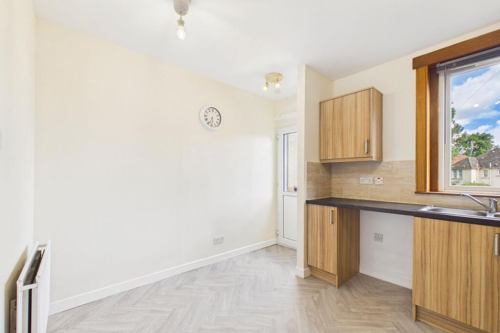 House in Kirkcaldy, Fife - More