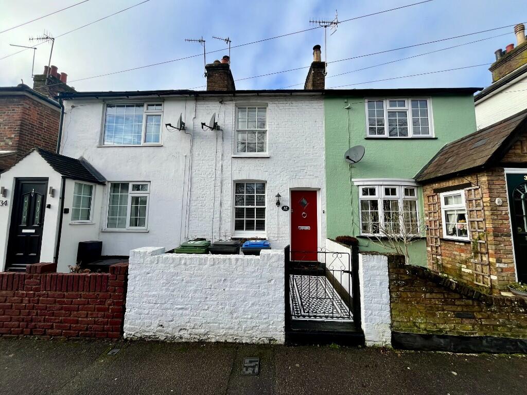 Main image of property: Cotterells, Boxmoor, Hertfordshire, HP1