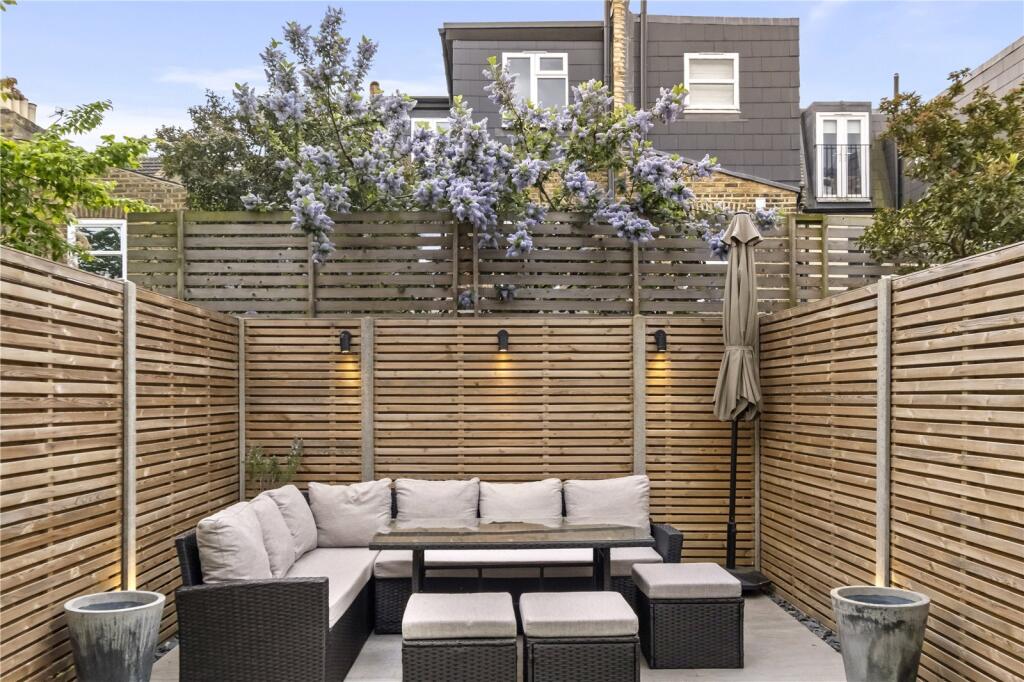 Hopwood Close, Earlsfield, London, SW17 photo 4