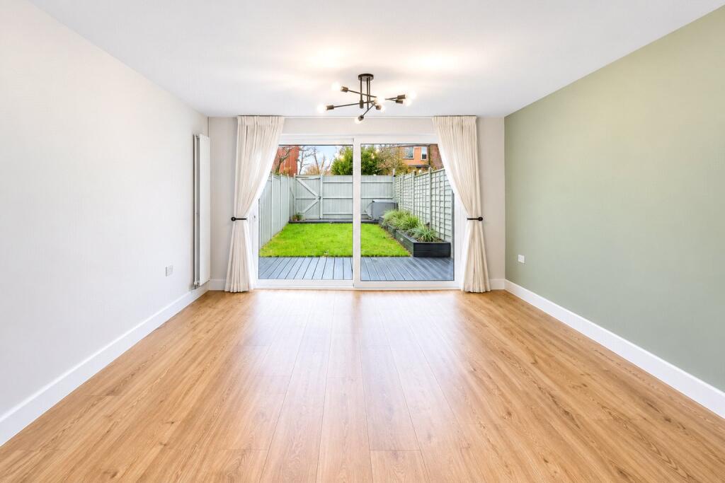 House in Woking, Surrey - View 2