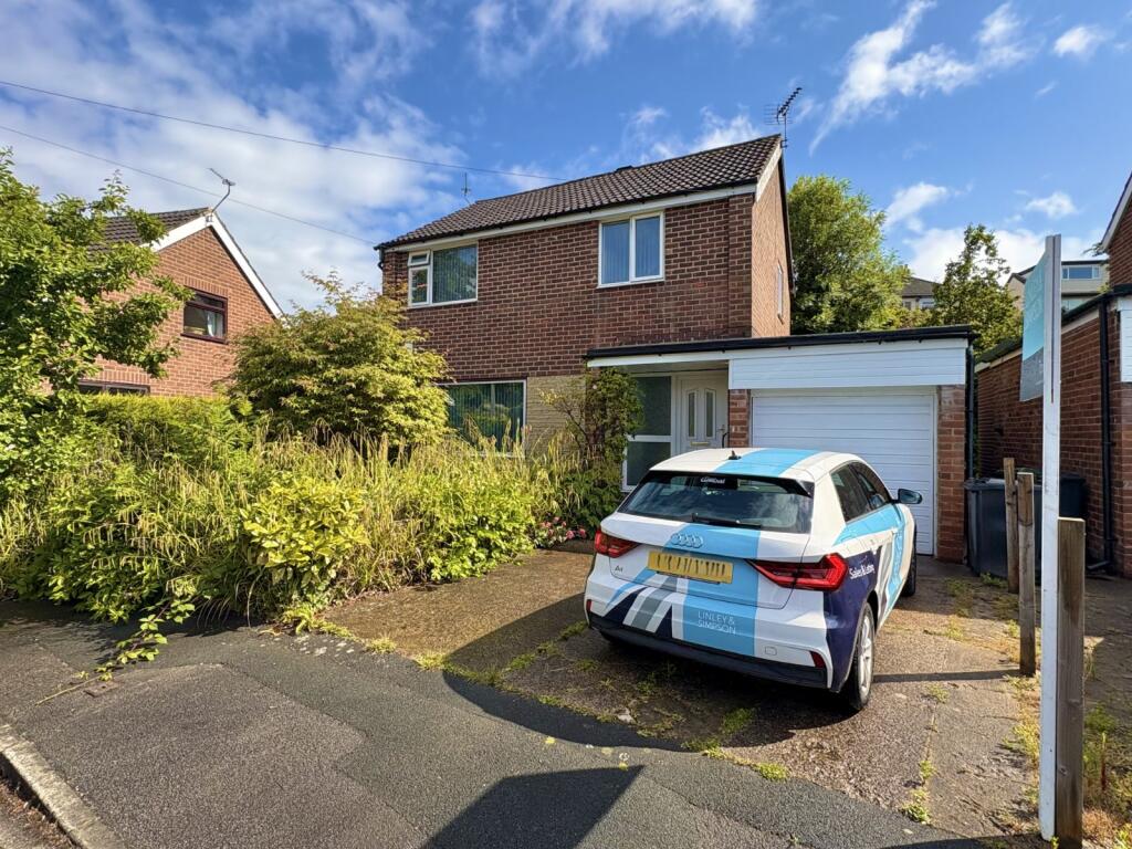 Main image of property: Parkside Green, Meanwood, Leeds, LS6