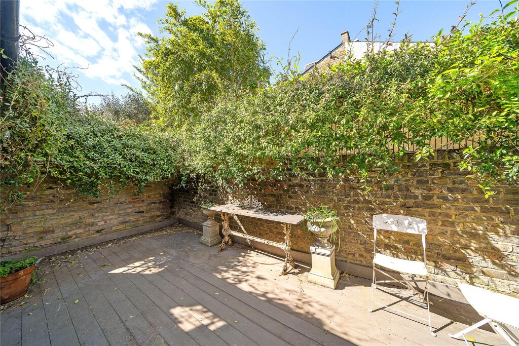 Apartment in London - View 4