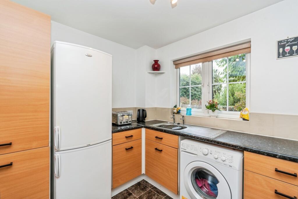 Apartment in Southampton, Sholing Common - View 5