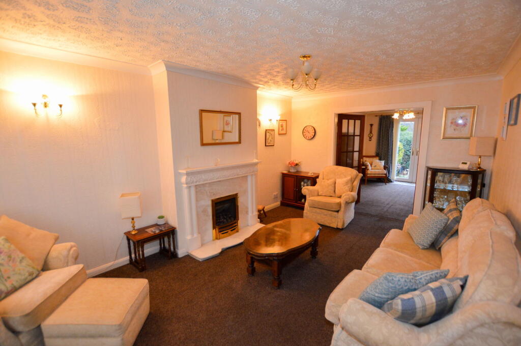 Halewood Avenue, Golborne, Warrington, WA3 3RG photo 3