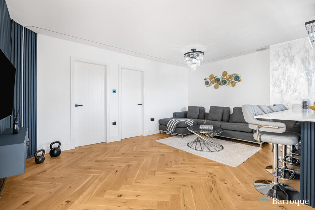 Main image of property: The Broadway, Darkes Lane, Potters Bar