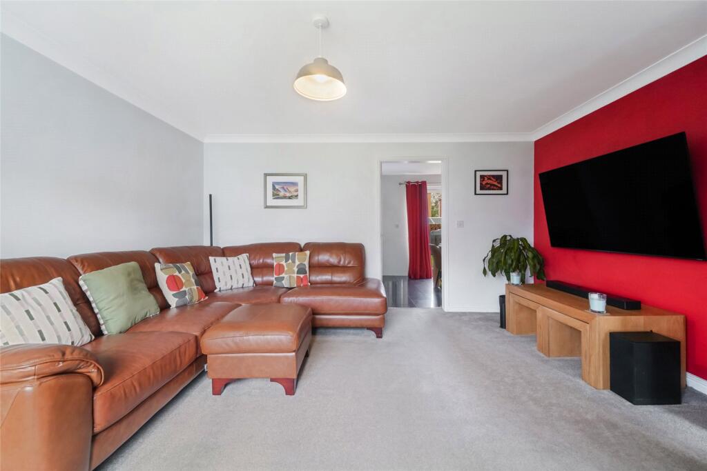 House in Glasgow, South Lanarkshire - More