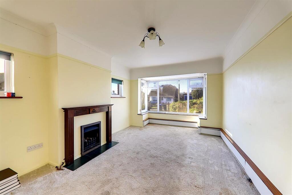 Church Close, Lancing, BN15 photo 3