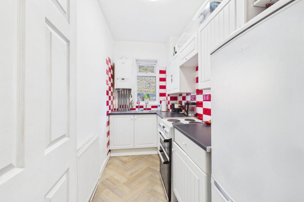 Apartment in Guildford - View 3