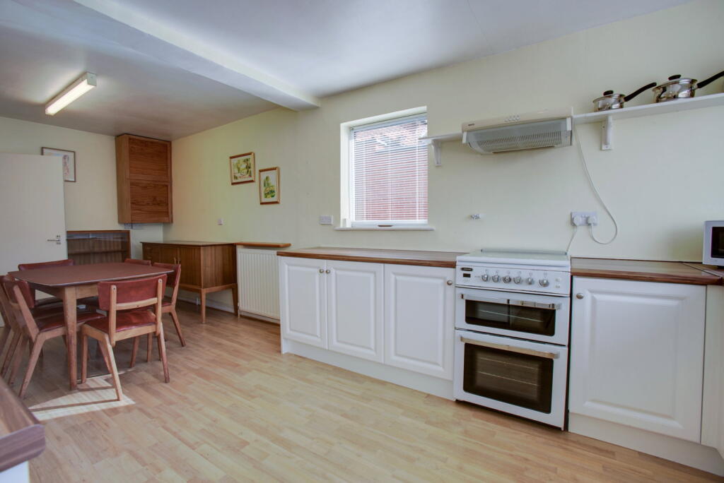 Woodland Close, Radcliffe-on-Trent, NG12 photo 4
