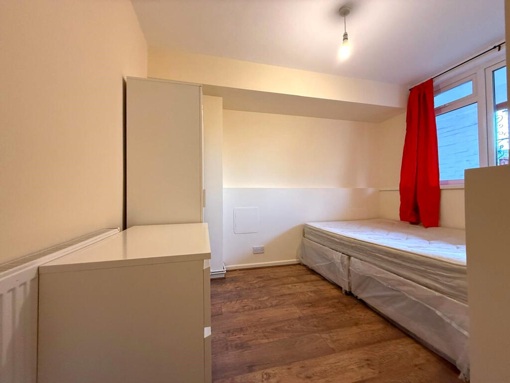4 bedroom flat for rent