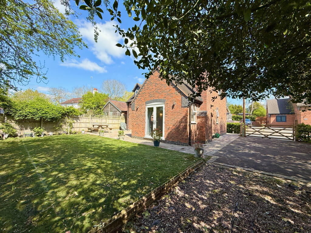 House in Bromsgrove, Beoley - View 2