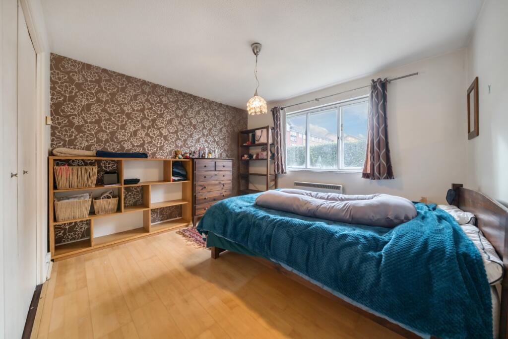 Main image of property: Crowthorne Close, Southfields, London, SW18