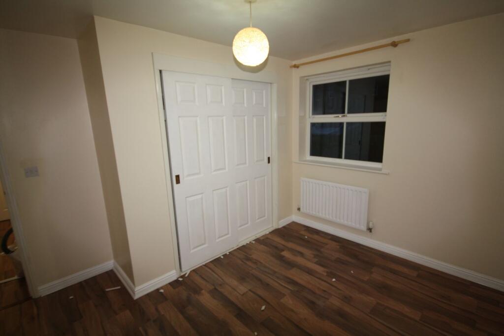 Apartment in Slough - View 4