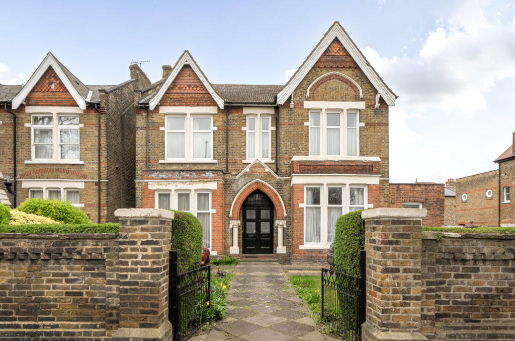 Main image of property: Uxbridge Road, Ealing, W5