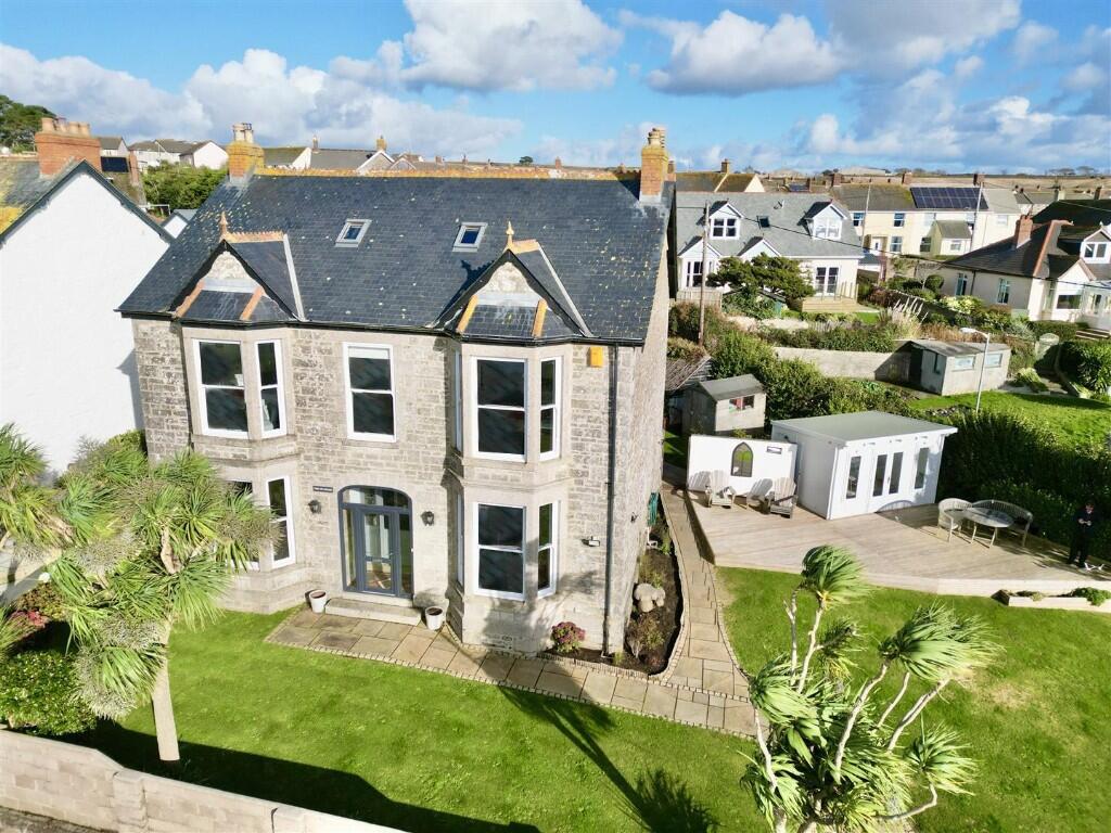4-bed detached on Pendeen Road, Porthleven, £895,000