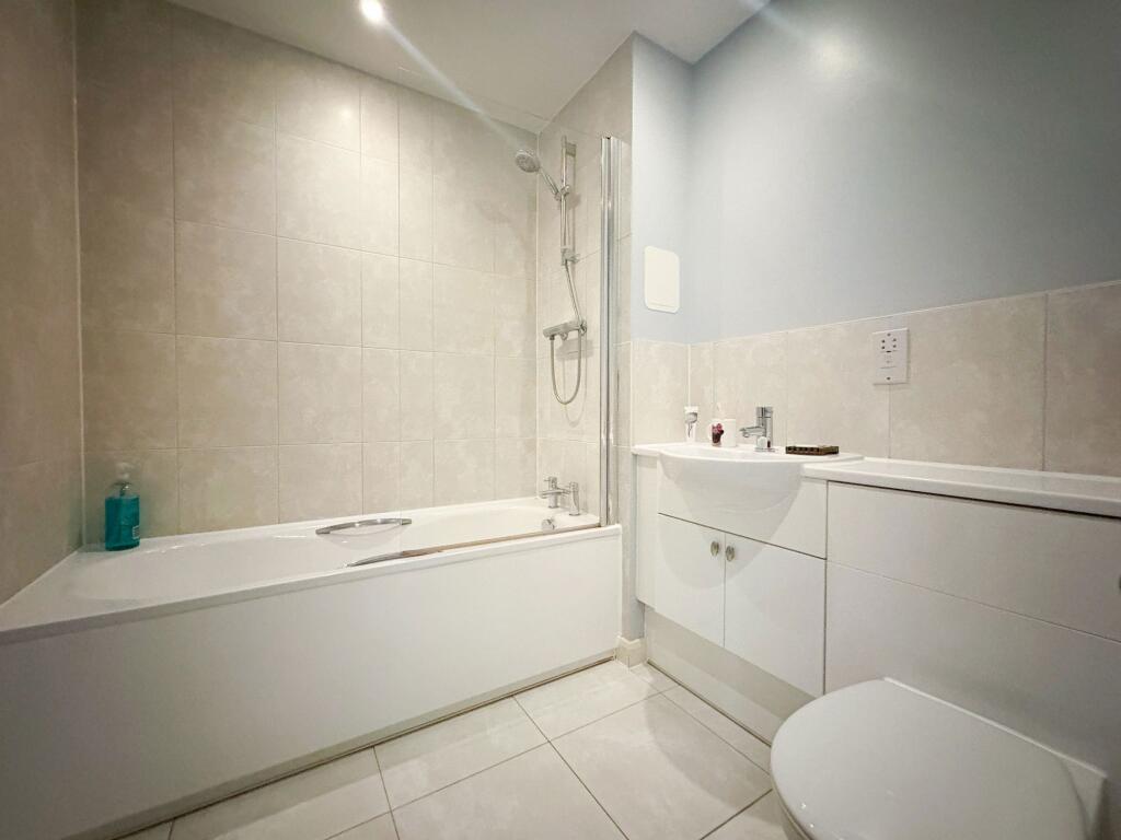 Apartment in London - More