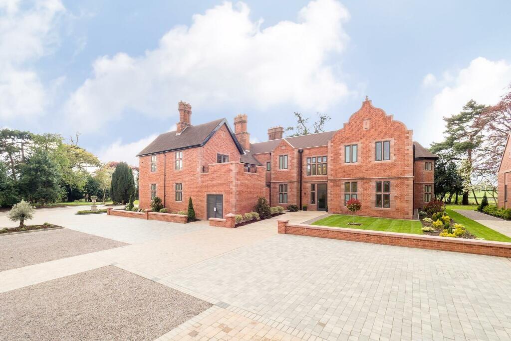 Main image of property: Milverton Hall, Leamington Spa, Warwickshire, CV32