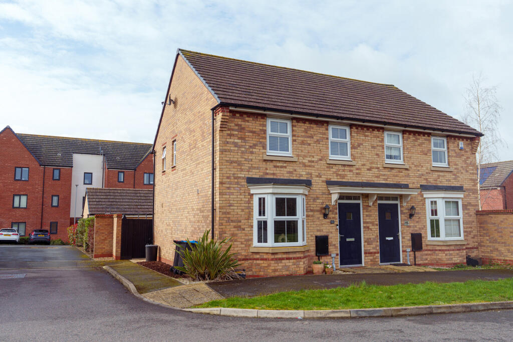 House in Milton Keynes, Fairfields - View 2