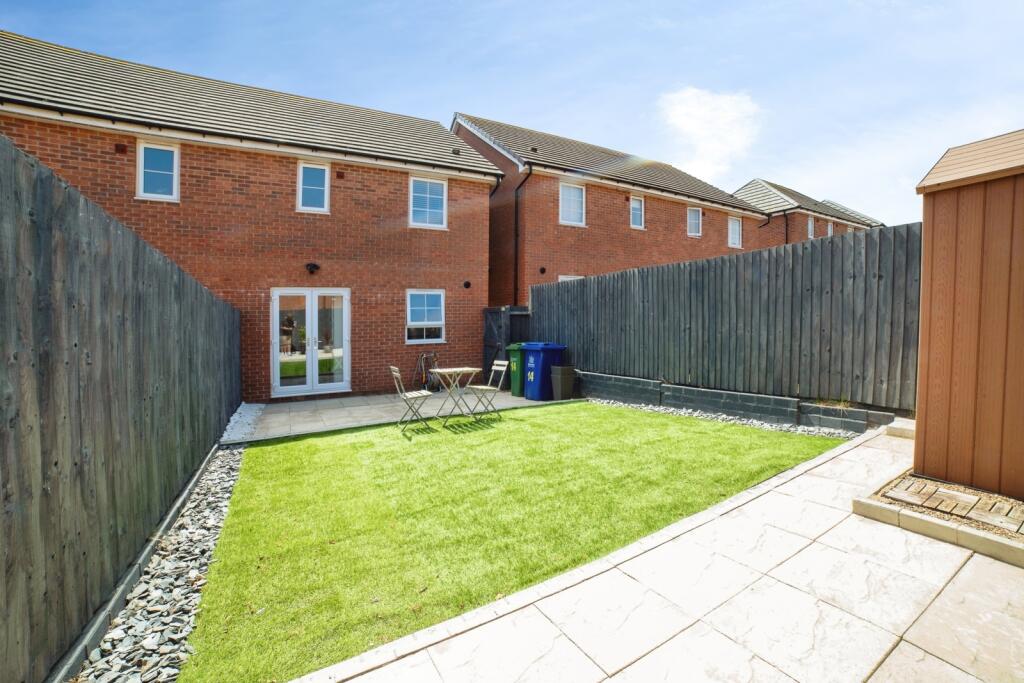 House in Mansfield, Nottinghamshire - View 4