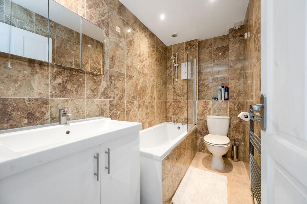 House in Leicester - More